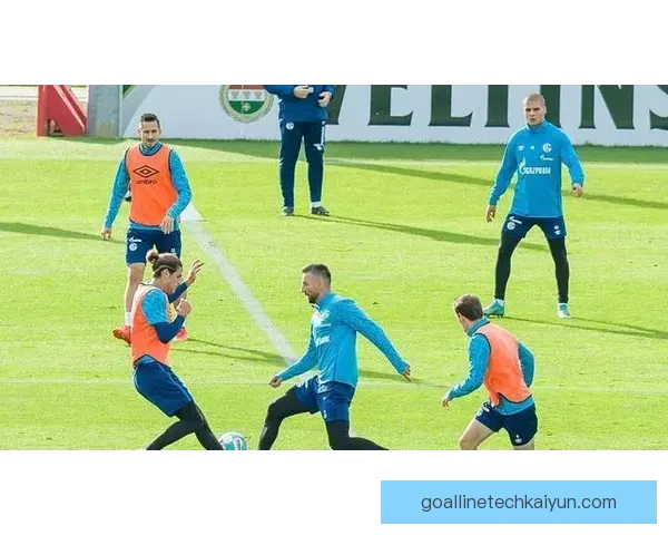 沙尔克定位球表现持续提升，表现稳健引发关注